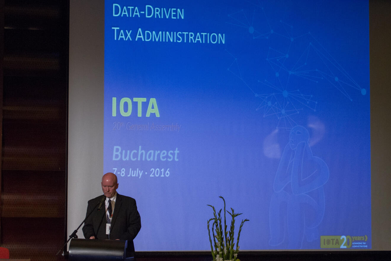 iota30_076